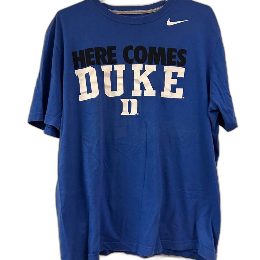 Nike Men's Blue T-shirt